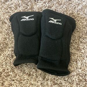 Volleyball knee pads